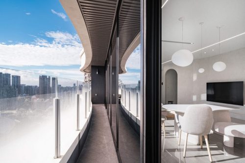 Thiết kế nội thất Penthouse 165m2 với màu trắng tinh khiết sang trọng